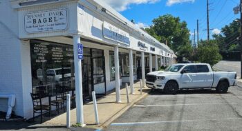 Munsey Park Bagels — Not Worthy of Being Called A Bagel Shop