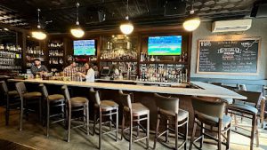 Schout Bay Tavern